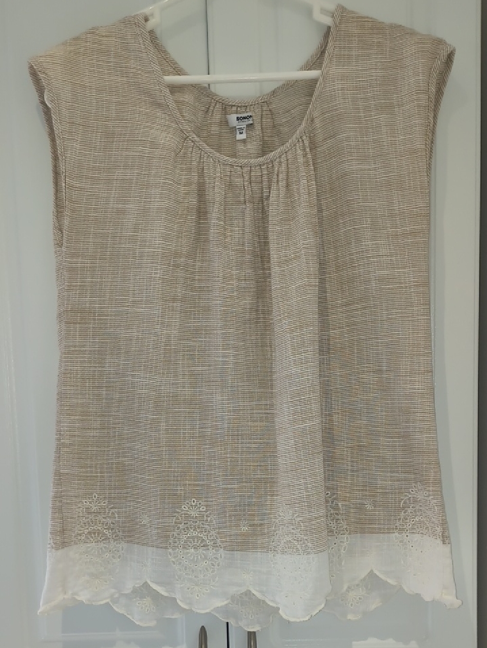 Sonoma Beige-Cream Sleeveless Textured Blouse with Lace Hem